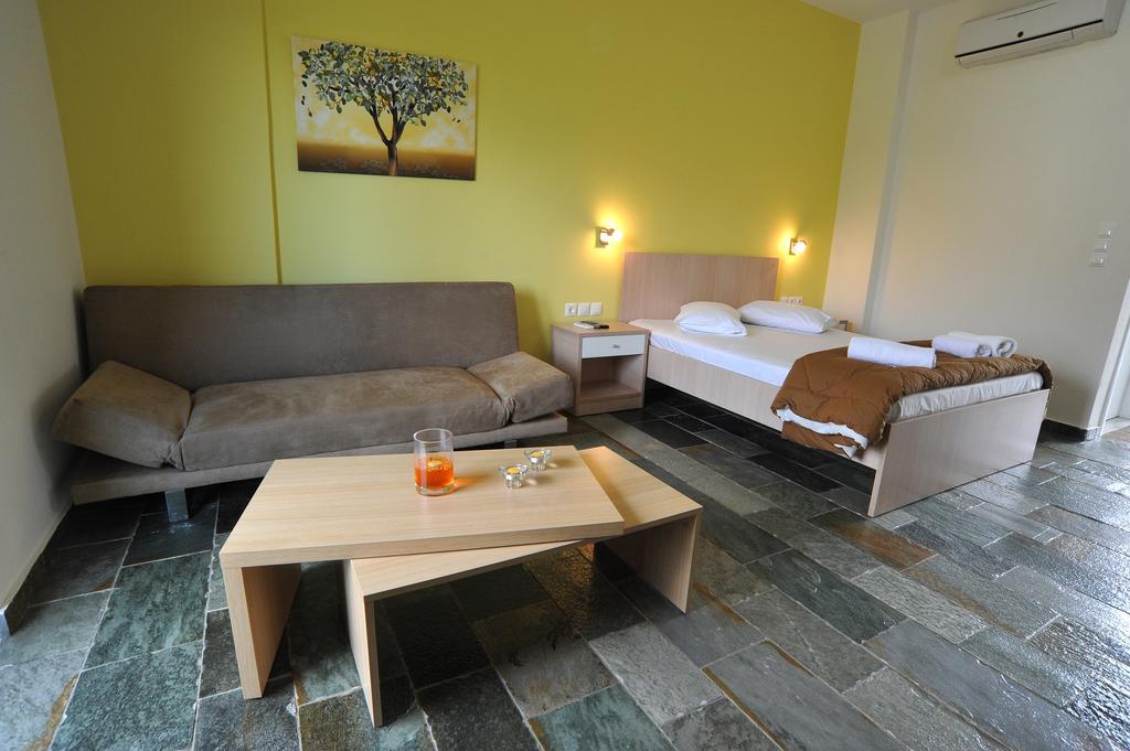 To Livadi Apartment Lefkogeia Exterior photo