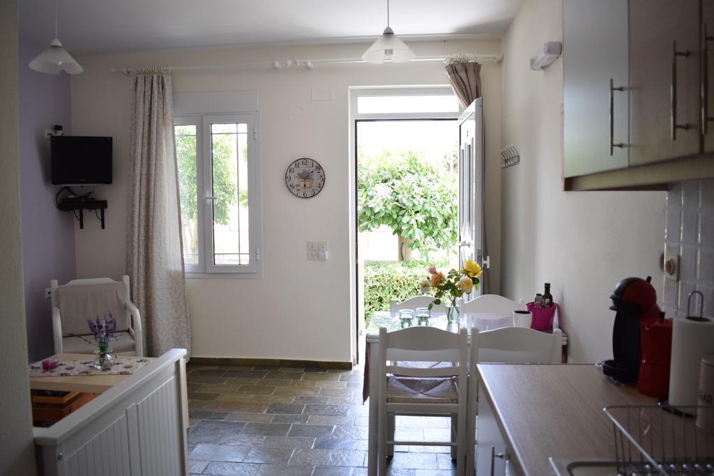 To Livadi Apartment Lefkogeia Exterior photo