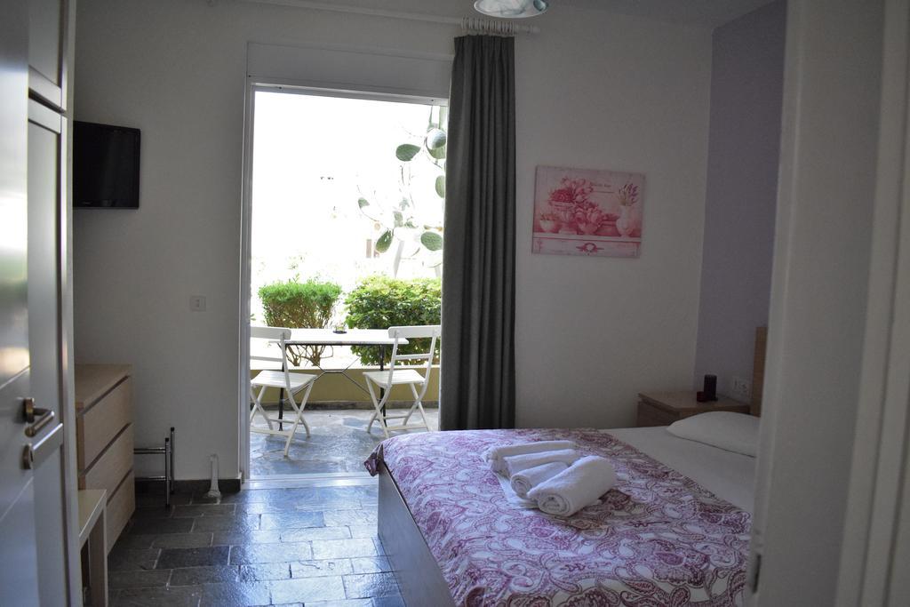 To Livadi Apartment Lefkogeia Exterior photo